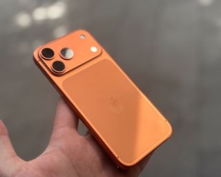 17 Pro Max კორპუსი