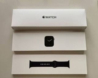გაუხსნელი ყუთით- Apple Watch-11 46MM--/Apple