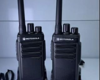 რაცია Motorola იჭერს 11 კმდე