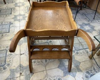 მისაღები ოთახის ჟურნალების მაგიდა – დახვეწილი და პრაქტიკული არჩევანი