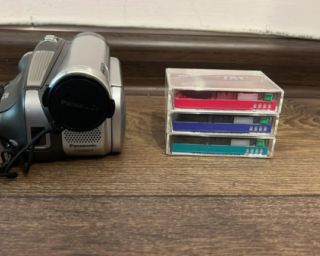 Panasonic NV-GS27 MiniDV camcorder