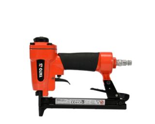 სტეპლერი YATO YT-09201 – პნევმატური სტეპლერი 6–16 მმ სამაგრებისთვის სწრაფი და ინტენსიური მუშაობისთვის
